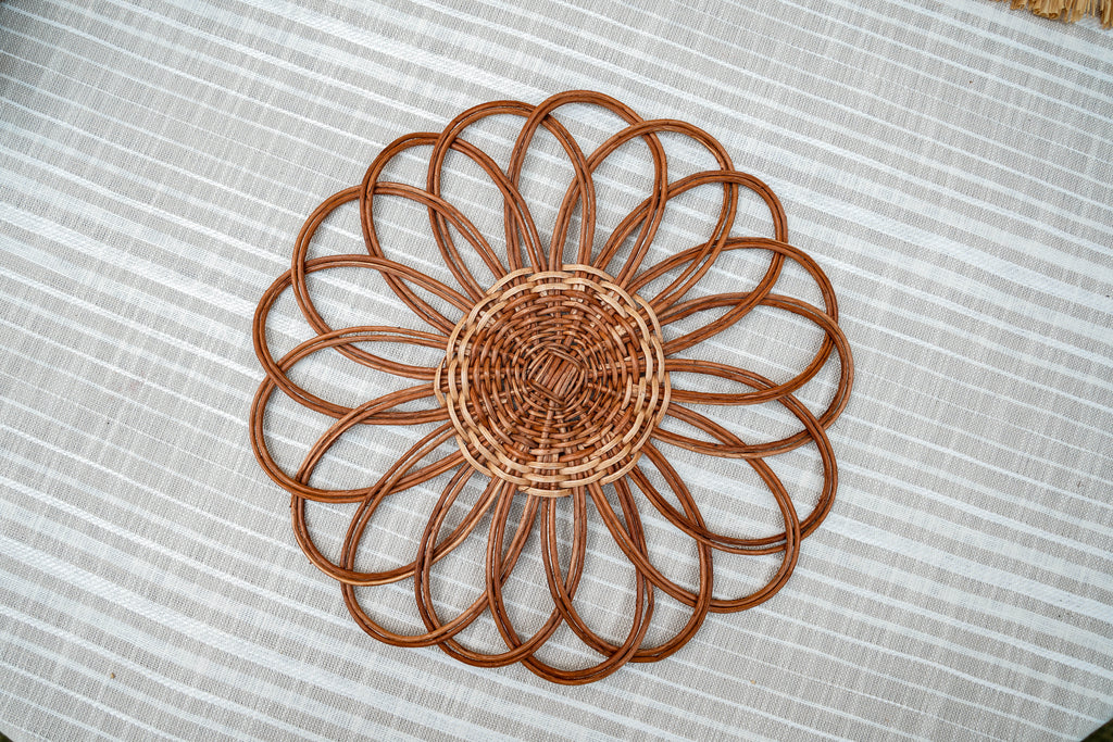 Scalloped Edge Wicker Placemats (set of 4)